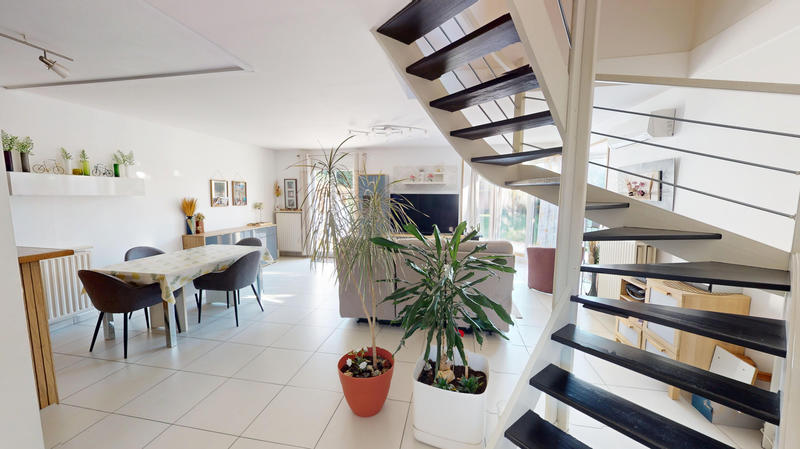 Maison - 106 m² - 5 pièces