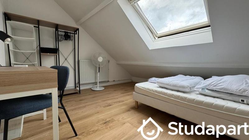 Chambre - 11 m² - 1 pièce