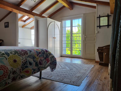 Propriété - 252 m² - 12 pièces