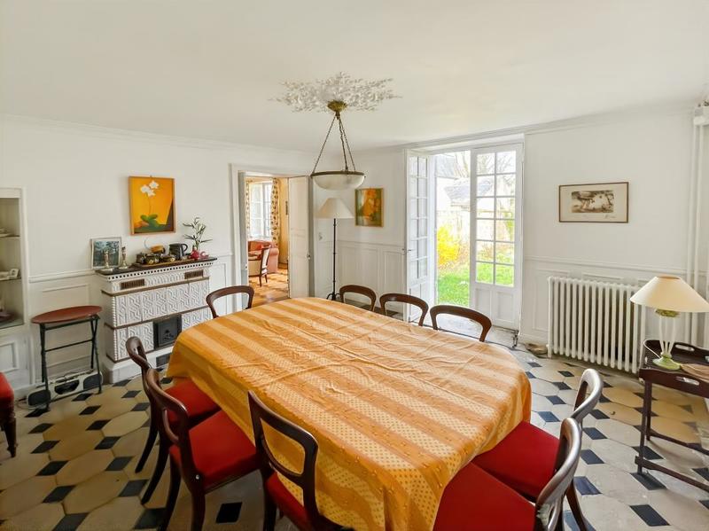 Maison - 301 m² - 11 pièces