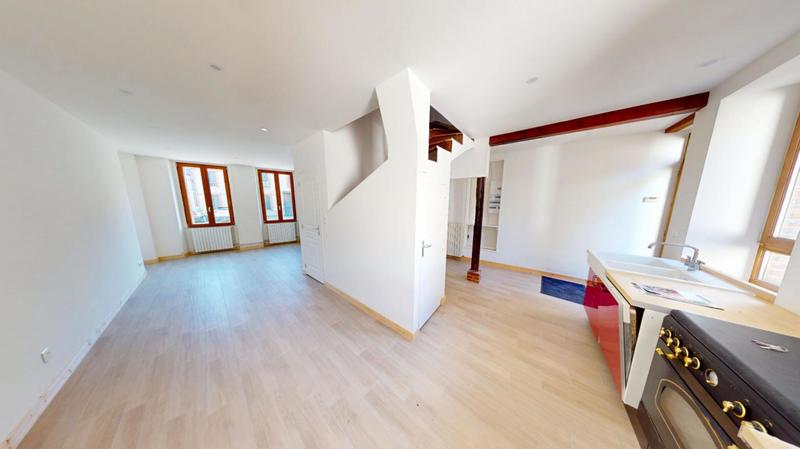 Maison - 101 m² - 4 pièces