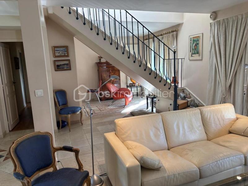 Maison - 148 m² - 7 pièces