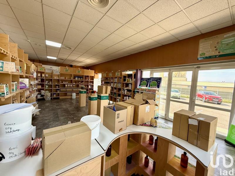 Local commercial - 2 054 m²