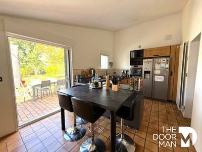 Maison - 160 m² - 5 pièces