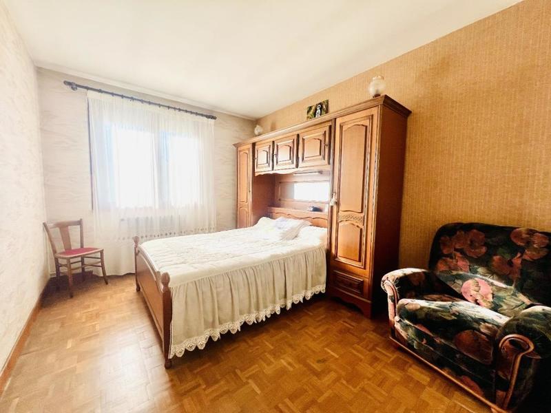 Maison - 345 m² - 10 pièces