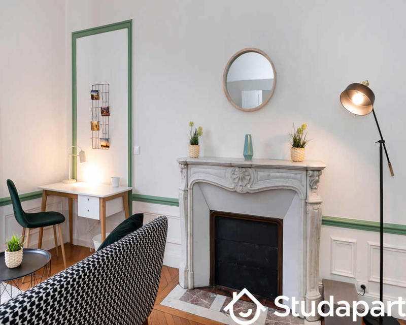 Chambre - 170 m² - 1 pièce