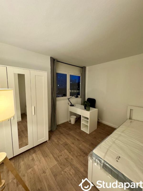 Chambre - 9 m² - 1 pièce