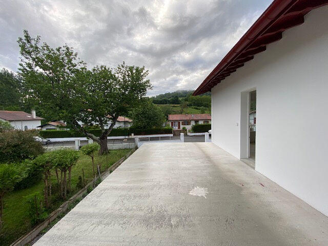 Appartement - 90 m² - 4 pièces