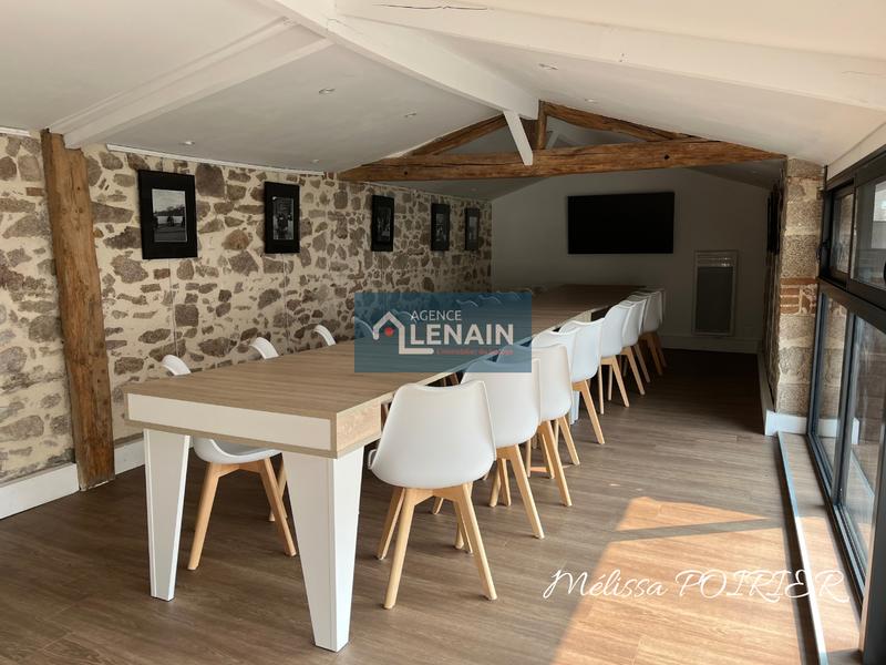 Maison - 373 m² - 20 pièces