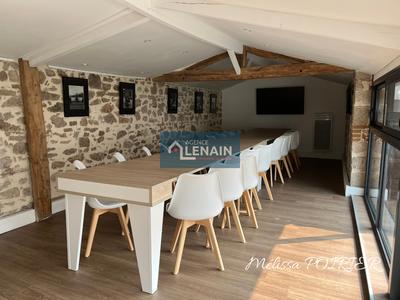 Maison - 373 m² - 20 pièces