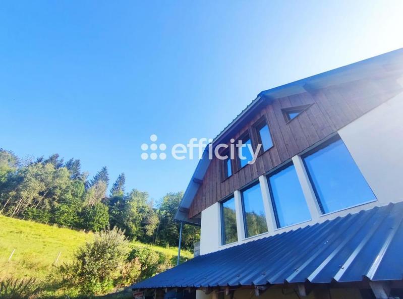 Maison - 195 m² - 5 pièces