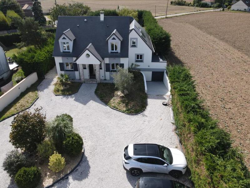 Maison - 265 m² - 12 pièces