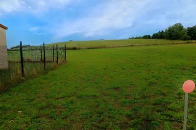 Terrain constructible - 1 450 m²