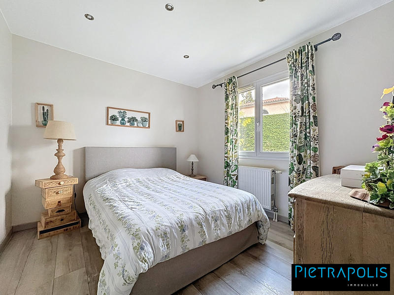 Maison - 200 m² - 7 pièces