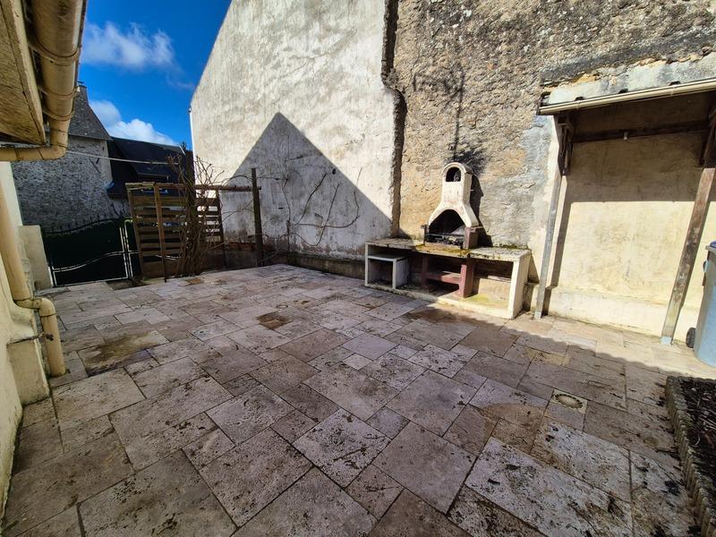 Maison - 90 m² - 5 pièces