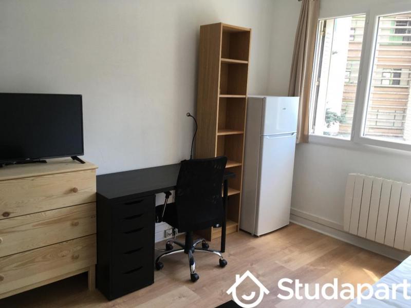 Chambre - 13 m² - 1 pièce