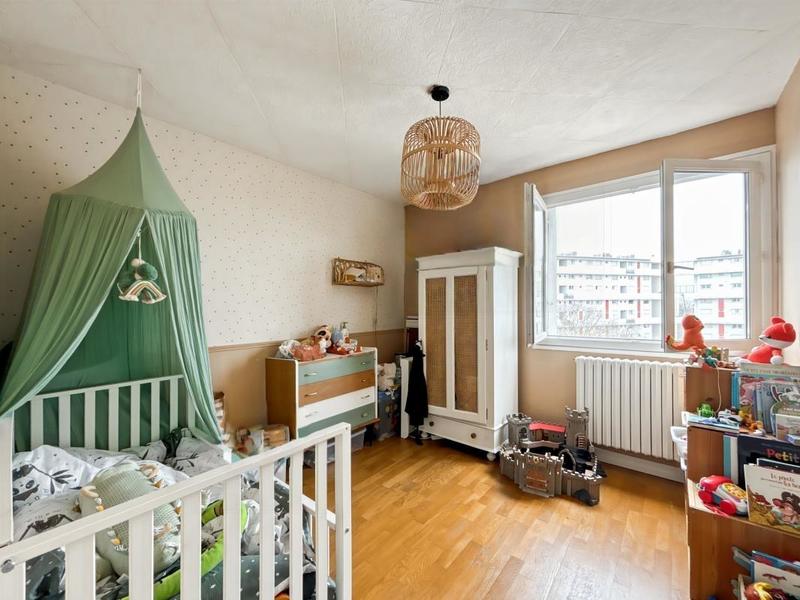 Appartement - 80 m² - 3 pièces