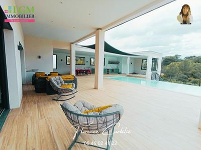 Maison - 167 m² - 5 pièces