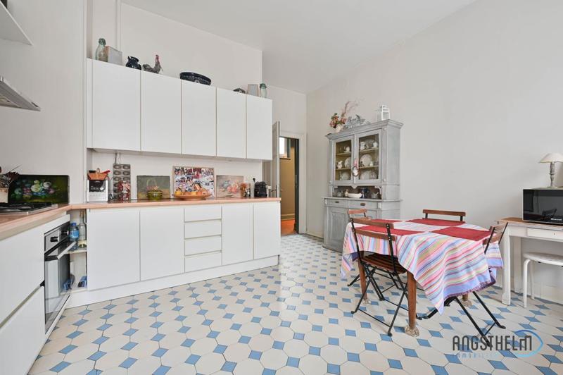 Appartement - 261 m² - 8 pièces