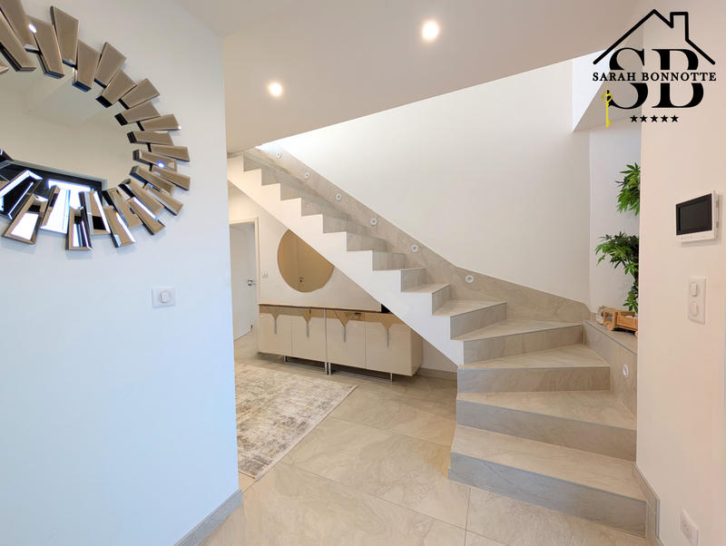 Maison - 145 m² - 5 pièces