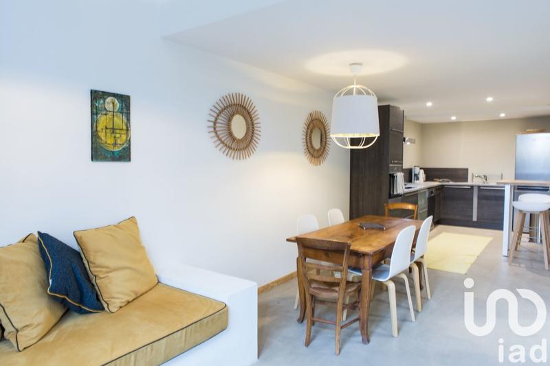 Maison - 297 m² - 10 pièces