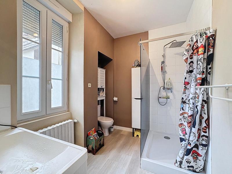 Maison - 226 m² - 8 pièces