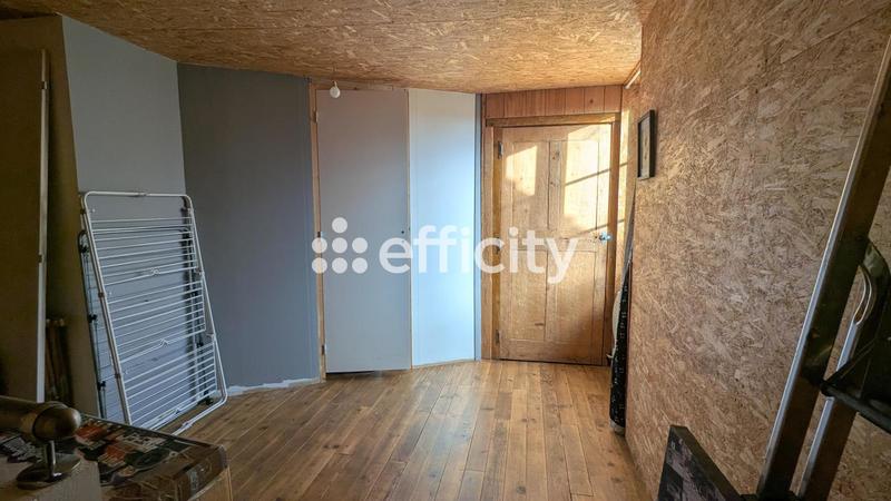 Maison - 92 m² - 6 pièces