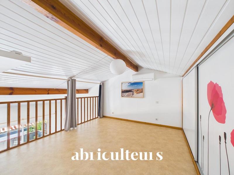 Appartement ancien - 75 m² - 3 pièces