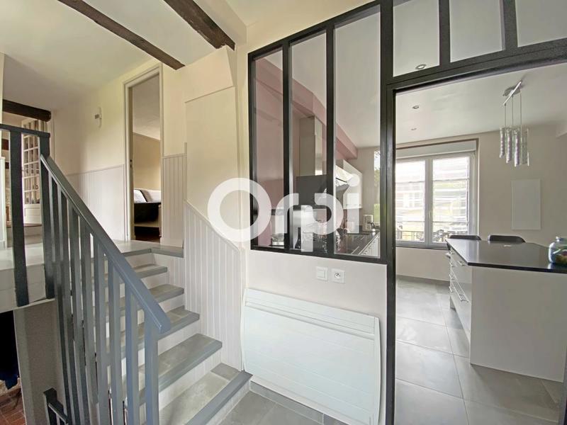 Maison - 202 m² - 8 pièces