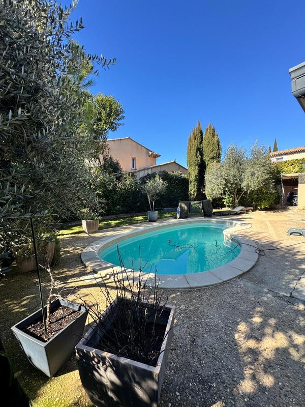 Villa - 206 m² - 5 pièces