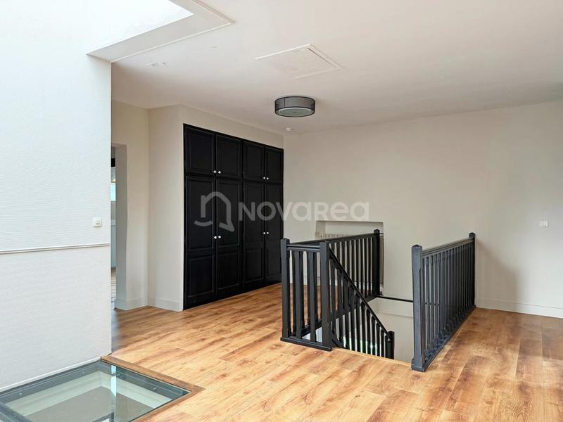 Villa - 310 m² - 12 pièces