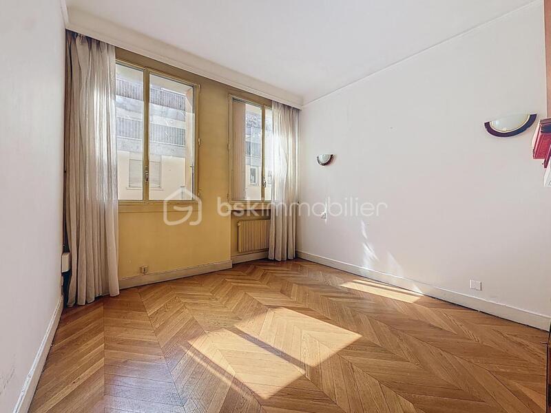 Appartement - 190 m² - 6 pièces
