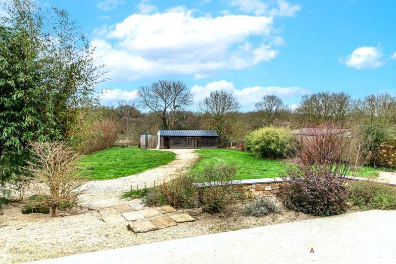 Maison en pierre - 215 m² - 7 pièces