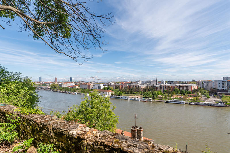 Appartement - 137 m² - 4 pièces