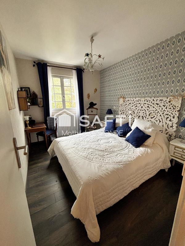 Maison - 205 m² - 6 pièces