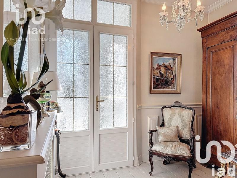 Maison - 200 m² - 8 pièces