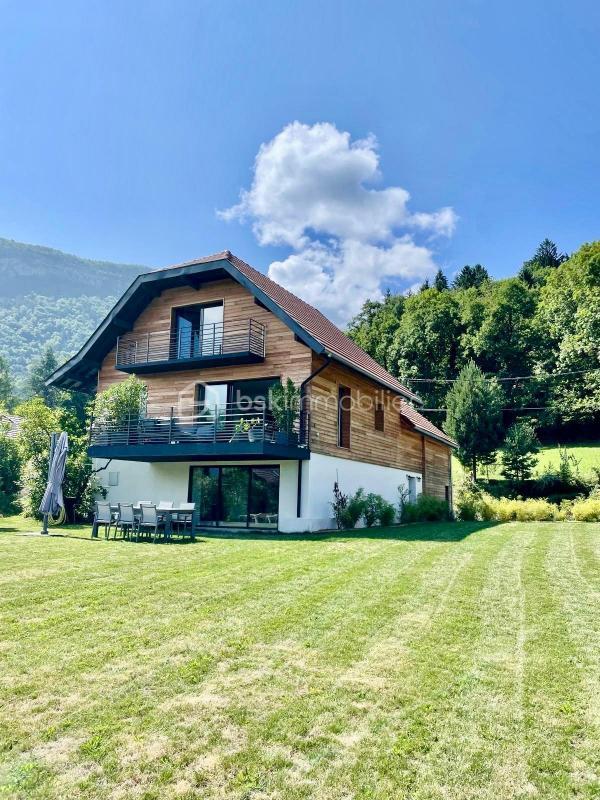 Maison d'architecte - 358 m² - 8 pièces