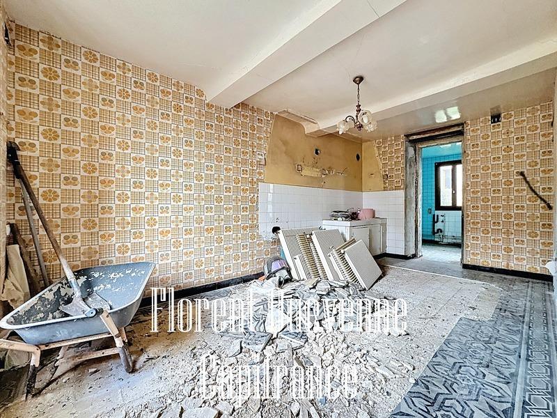 Maison - 181 m² - 5 pièces