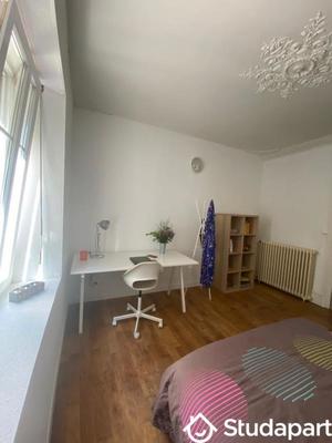 Chambre - 11 m² - 1 pièce