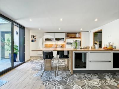 Propriété - 276 m² - 10 pièces