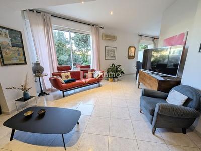 Maison - 167 m² - 7 pièces