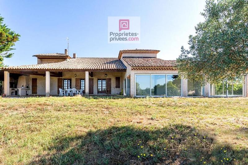 Maison - 200 m² - 8 pièces