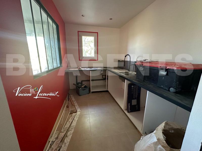 Maison - 185 m² - 8 pièces