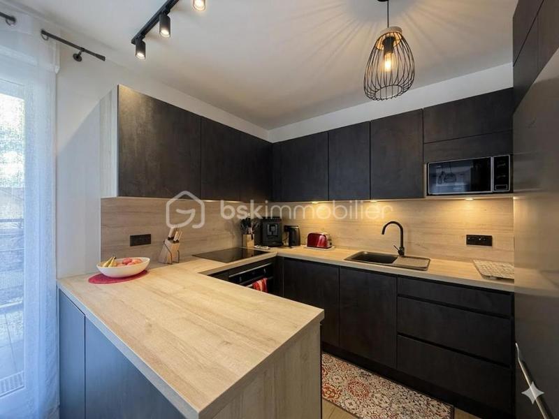 Appartement - 90 m² - 4 pièces