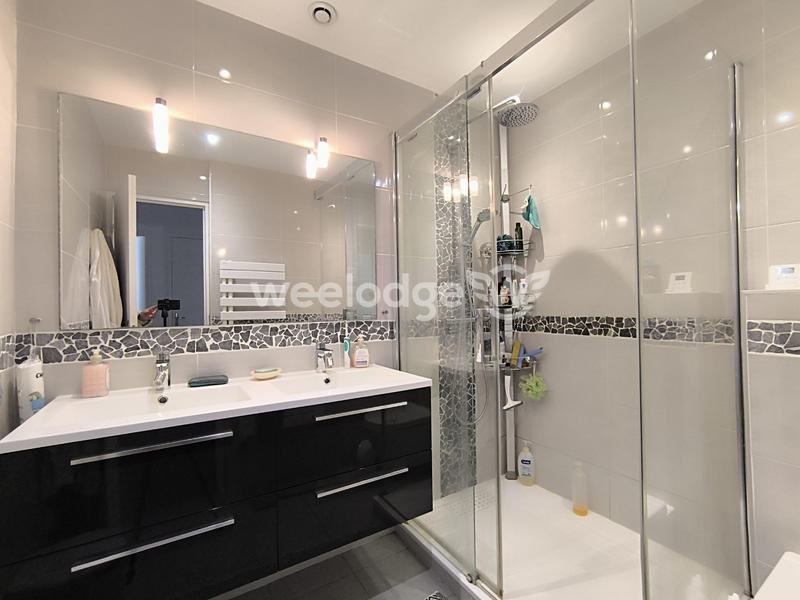 Maison - 161 m² - 8 pièces