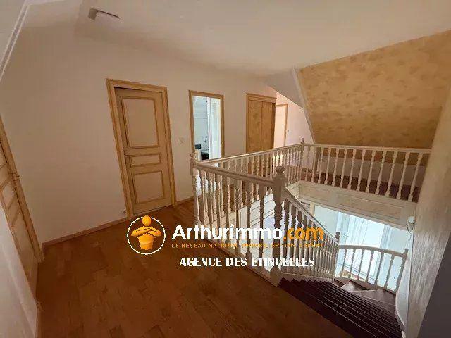 Maison - 212 m² - 7 pièces