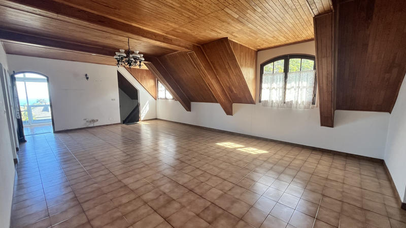 Villa - 282 m² - 8 pièces