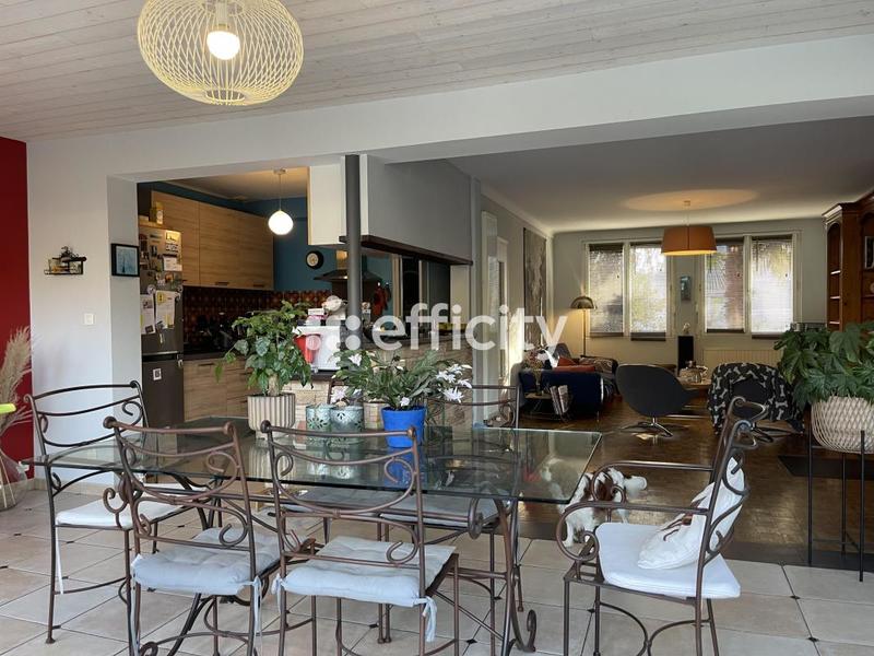 Pavillon - 130 m² - 5 pièces