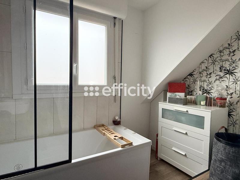 Maison - 91 m² - 5 pièces