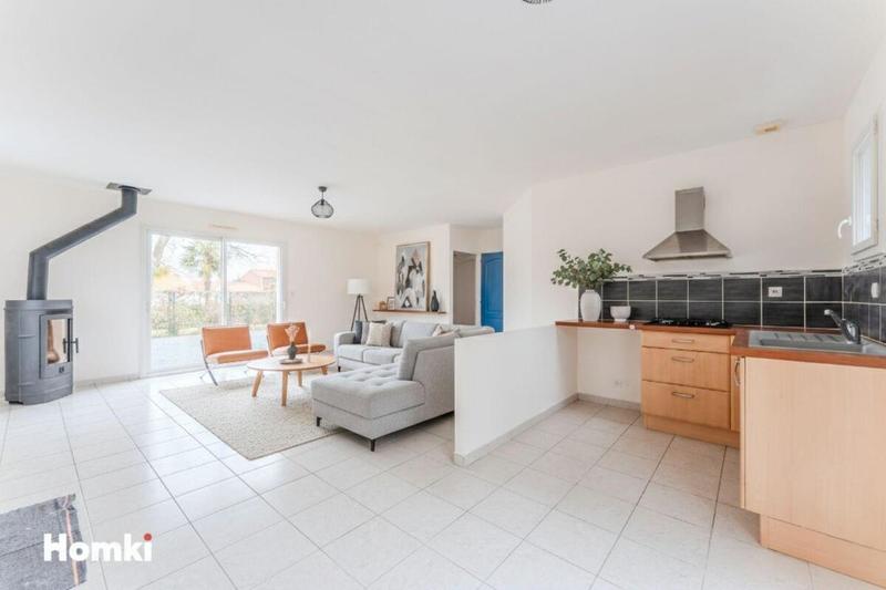 Maison - 215 m² - 8 pièces